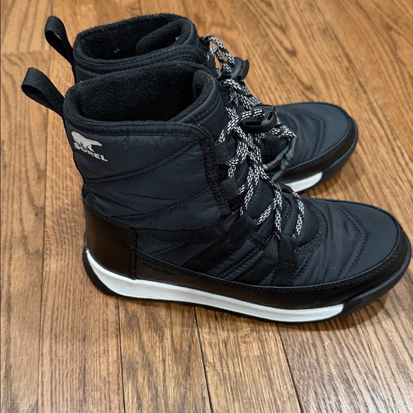 Sorel Kids Whitney II Plus Waterproof Snow Boot Size 3 - Picture 2 of 5